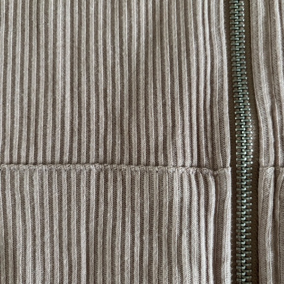 Chaser Womens Pale Pink Zip Up with Puffed Shoulders - Size M - Picture 4 of 7